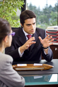 Micke övertygar sin nya arbetsgivare